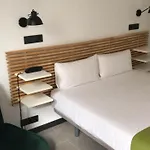 La Terrassa Πανσιόν 3*