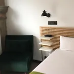 La Terrassa Πανσιόν 3*