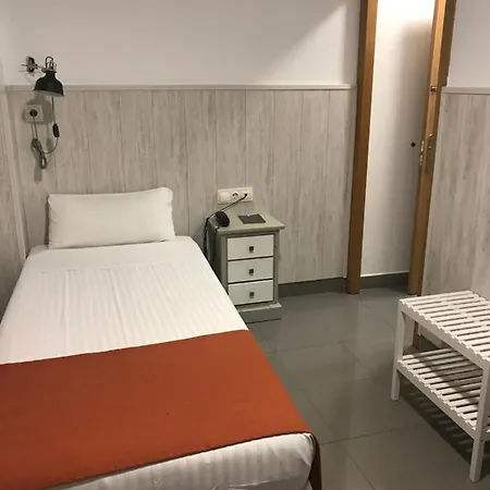 La Terrassa Pensión 3*