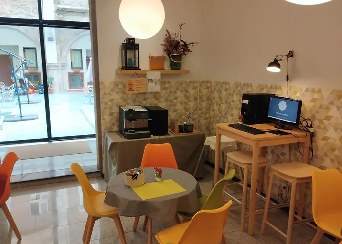La Terrassa 3*